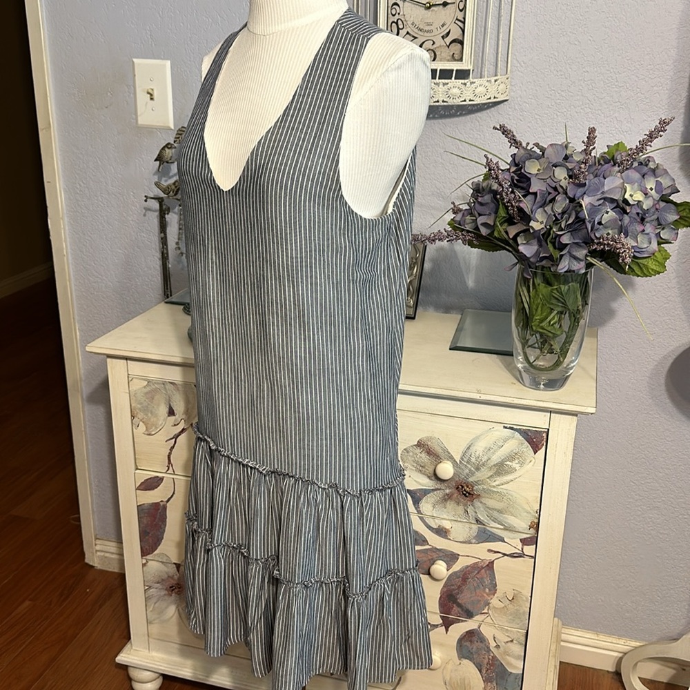 Karen Kane Ruffled Sheath - Picture 3 of 7